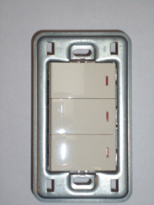 Anam Legrand Zunis Бежевый Выключатель 3-клавишный с подсветкой 7100 20I